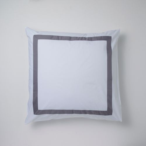 Capa Almofada Quaderno Fileto 66x66