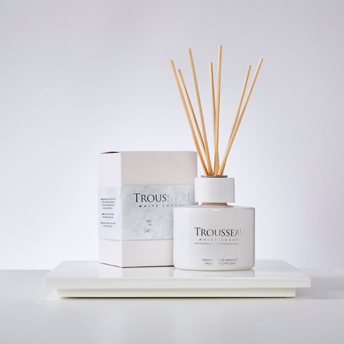 White Luxury Air Freshener with Sticks 240 ml