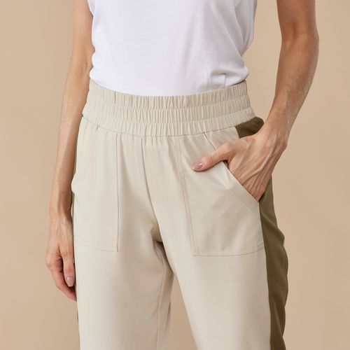 Calça Feminina em Nylon Emily