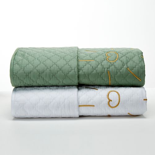 Pío Bird Embroidered Quilted Crib Quilt