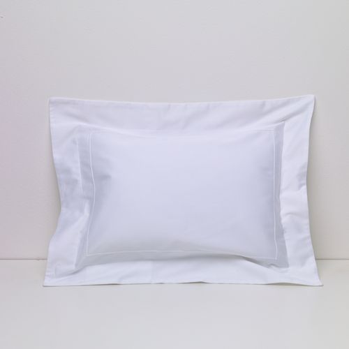 Broadway 300 Thread Cushion Cover